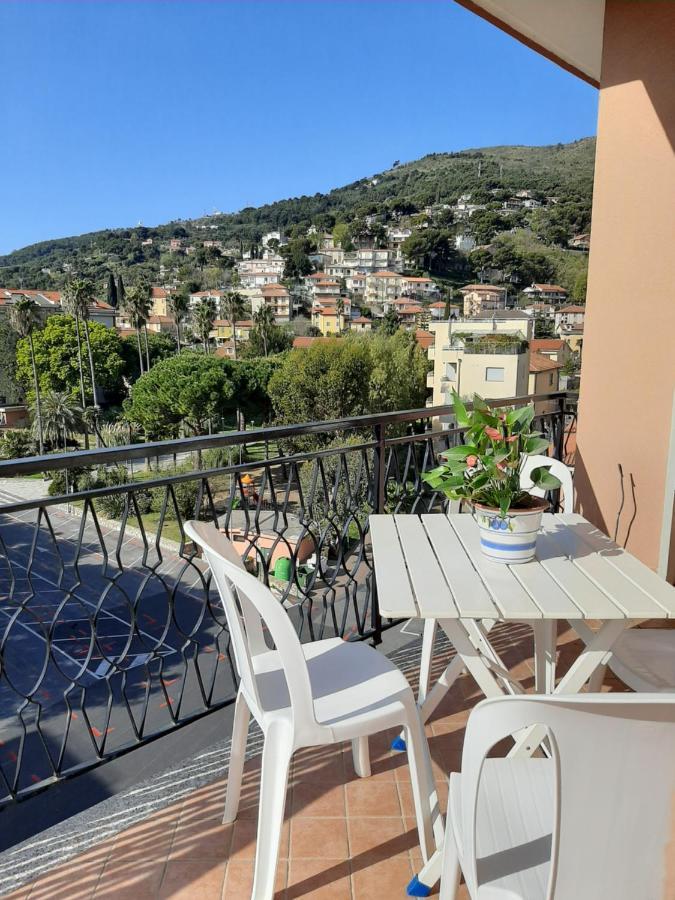 Nel Blu Apartamento Marina dʼMarina dʼAndora Exterior foto